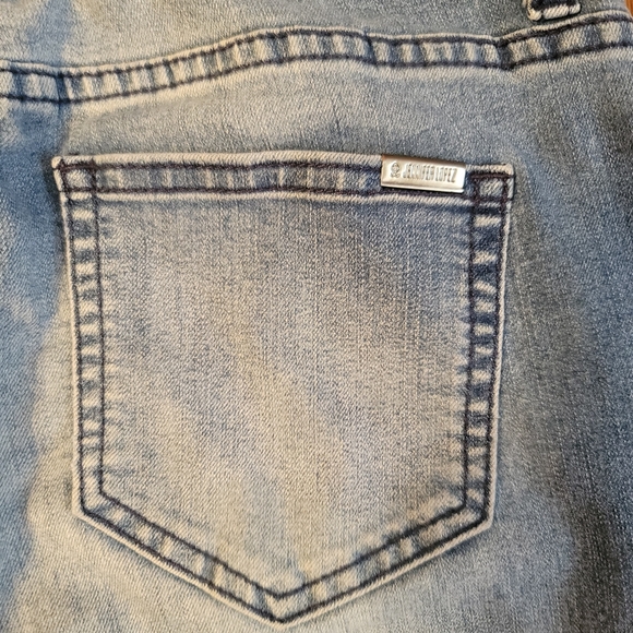 LOWEST PRICE Jennifer Lopez Capri Jeans, size 4 - Picture 4 of 6